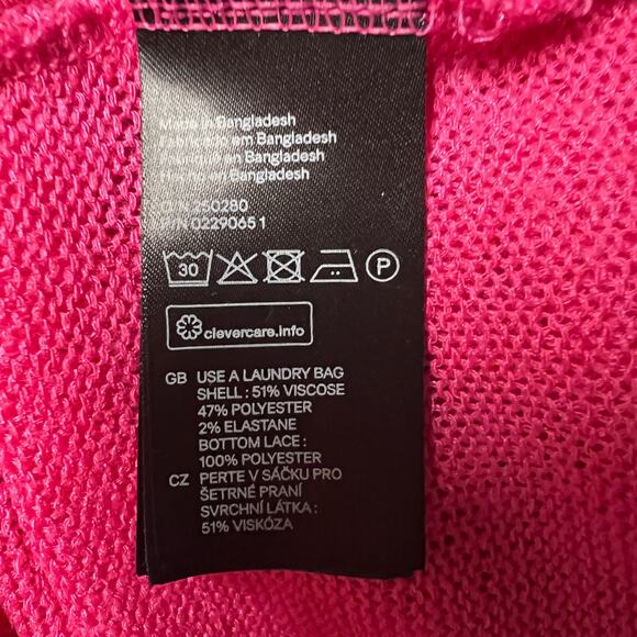 Divided by H&M Fuchsia Pink Crochet Hem Sweater Size Medium - Picture 5 of 7